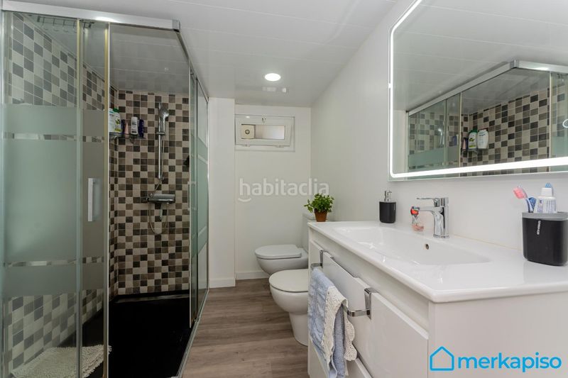 Foto f789d45e-629e-42a4-8db6-4a0f10dffe8b. Casa amb aparcament piscina a Torrent Ballester Viladecans