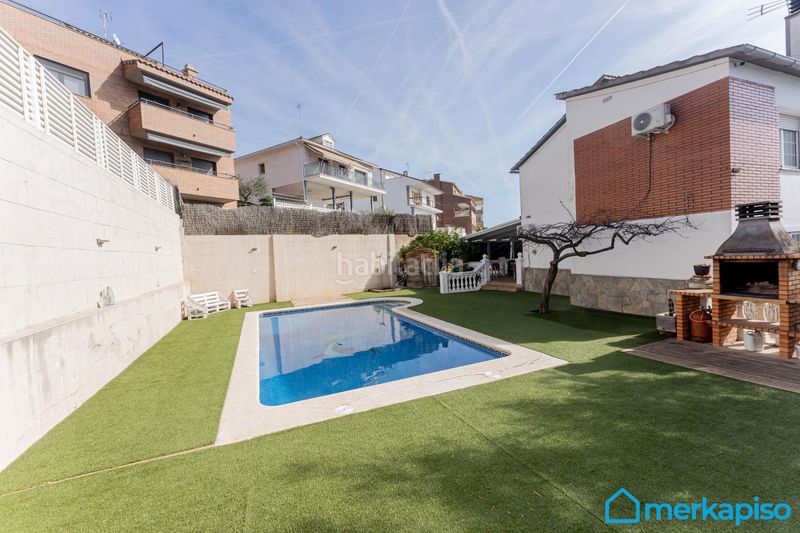 Foto f7fd1ab7-dbb7-472f-a186-4effcb1b6131. Casa amb aparcament piscina a Torrent Ballester Viladecans
