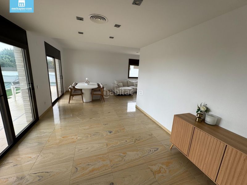 Foto 5cb6c570-9573-4577-b729-6c724d23337c. Casa amb aparcament piscina a Ciutat jardí Bonanova Calafell