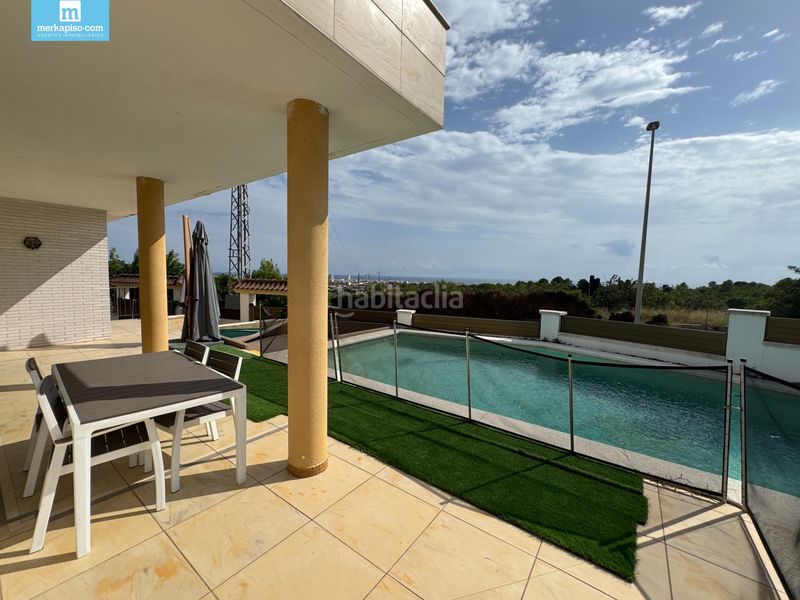 Foto 7a5b140d-c9f2-4763-9c17-e8f2fe95eb3d. Casa amb calefacció aparcament piscina a Ciutat jardí Bonanova Calafell