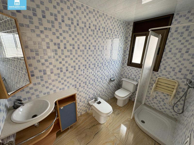 Foto cd91fb6a-4853-47a4-bef4-16a5d9588368. Casa amb aparcament piscina a Ciutat jardí Bonanova Calafell