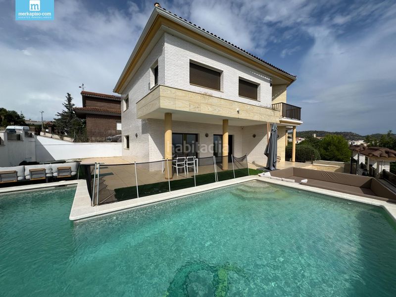 Foto cdf53f59-6226-4ea7-8838-c803eb30401a. Casa amb aparcament piscina a Ciutat jardí Bonanova Calafell