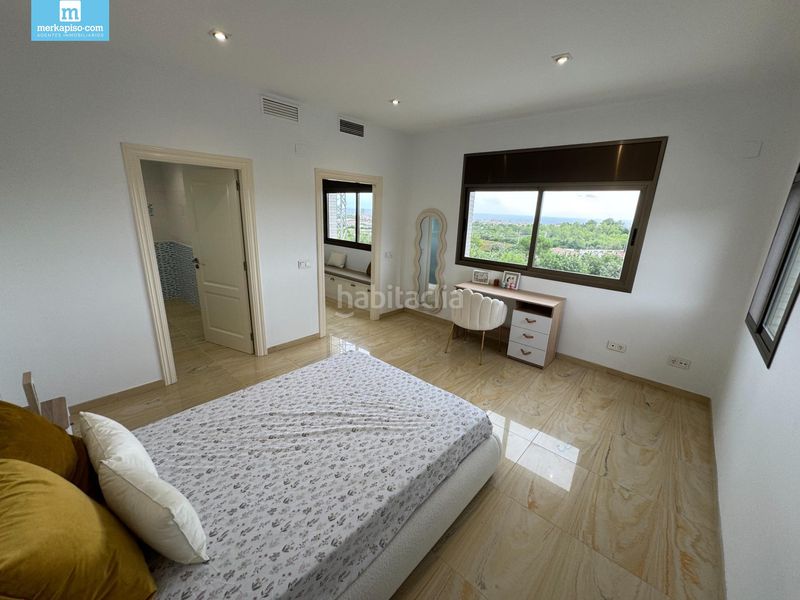 Foto dc2f20dd-3d68-4927-b14e-9cb4ec09dabf. Casa amb aparcament piscina a Ciutat jardí Bonanova Calafell