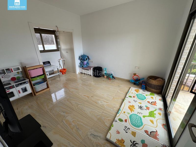 Foto e37c51ca-6b8c-4126-bd31-4e3de0921861. Casa amb calefacció aparcament piscina a Ciutat jardí Bonanova Calafell