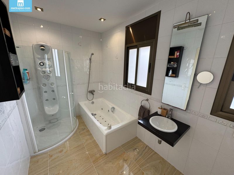Foto e945e605-1dfa-44d9-b80e-a6aa539976ed. Casa amb aparcament piscina a Ciutat jardí Bonanova Calafell
