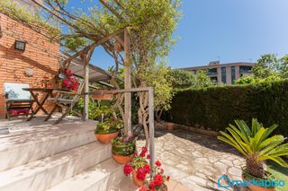 Reihenhaus in Torrent Ballester. Casa esquinera  en zona inmejorable en viladecans