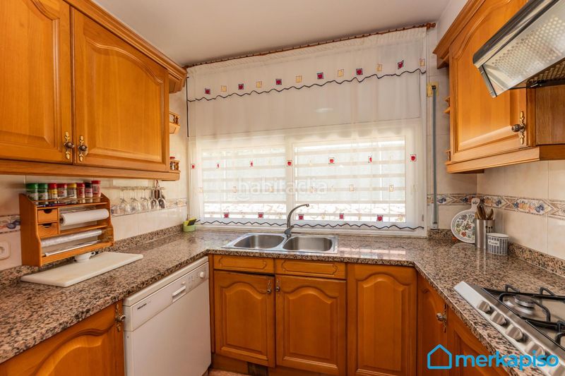 Foto d89d7d05-daa9-4347-953e-272629ca6b46. Casa adossada amb calefacció aparcament a Torrent Ballester Viladecans