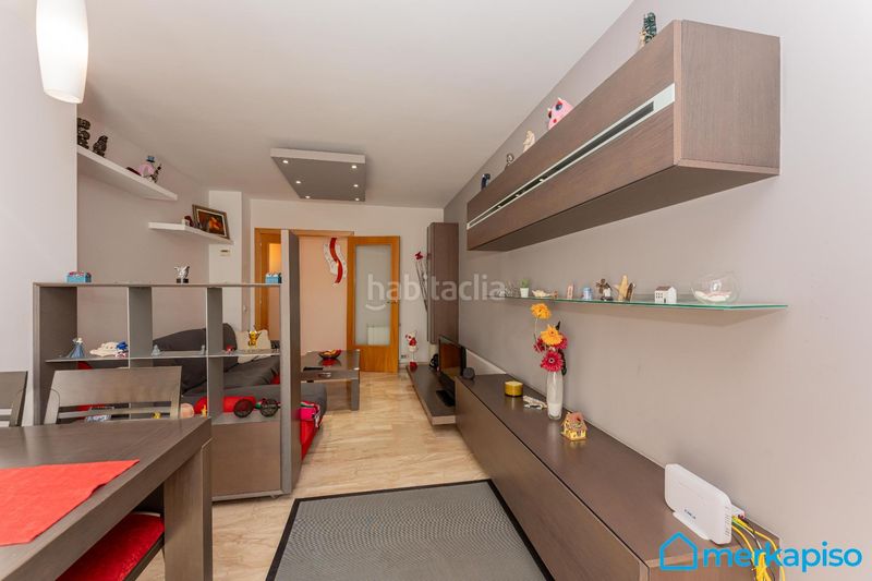 Foto 20b5498d-9949-4c24-aacd-6bd169ea1a8a. Pis amb calefacció aparcament a Centre Viladecans