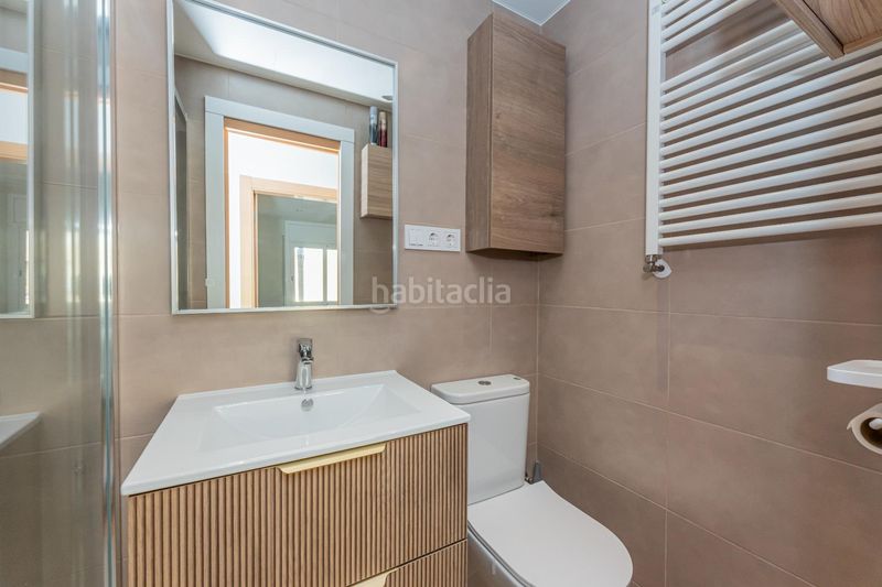 Foto aef58872-c7b4-45f3-b30f-940045e06de6. Pis amb calefacció a La Roureda Viladecans