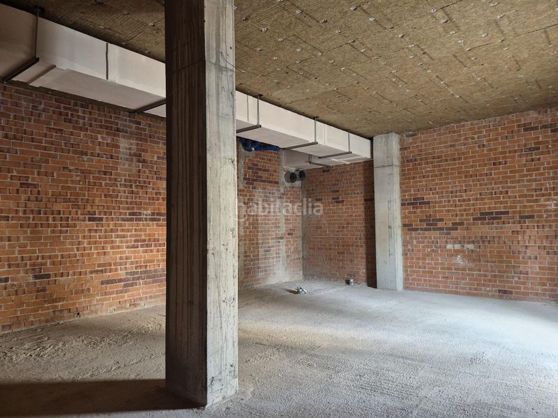 Foto fdd68607-60a9-40e0-b7b1-3a1146dc808e. Alquiler local comercial local con salida de humos , zona nueva Llevant en Viladecans