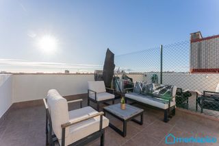 Àtic a Vilamarina. Ático con terraza en el centro de viladecans