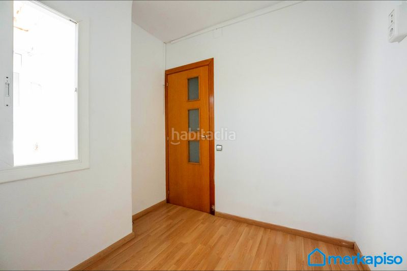 Foto aedbda7f-6148-41aa-8dd0-8a5932681a72. Àtic a Centre Viladecans