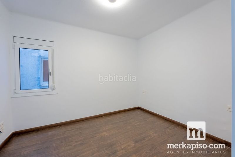 Foto 93f233a5-e247-4710-a4ac-ee0bf882683b. Pis a Centre Viladecans