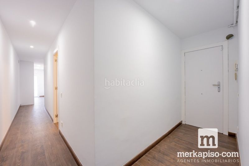 Foto c78be3b8-9ef9-4bf6-860a-be5b0861a726. Pis a Centre Viladecans