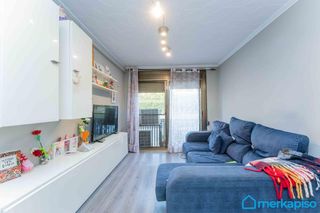 228 165 € — Piso en Centre