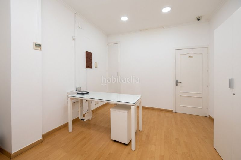 Foto 683966ba-b5a2-44f7-8996-1343f695327b. Local comercial a San Ildefonso Granada