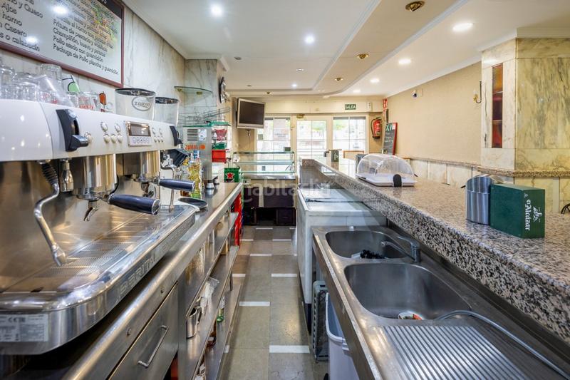 Foto 0c819598-a744-4927-94d4-eae17012c367. Locale commerciale in avenida avenida de madrid 21 in Granada