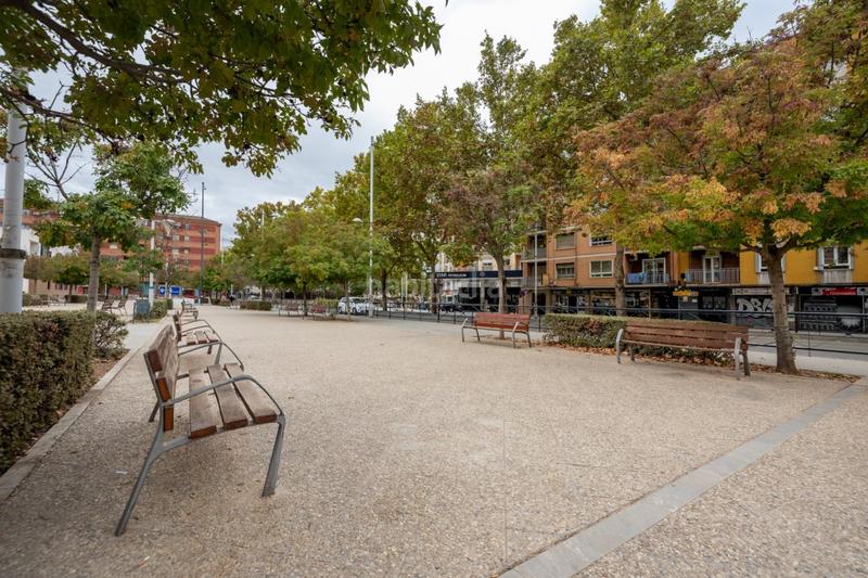 Foto bbcfeb4b-3d6d-421d-88af-9cd774441abe. Locale commerciale in avenida avenida de madrid 21 in Granada