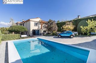 Xalet  Calle clavel. Chalet independiente en monachil