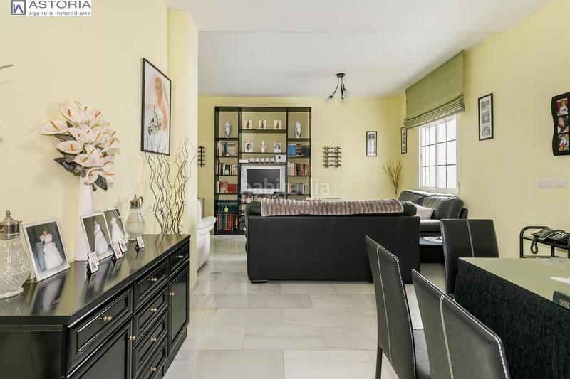 Foto 073635a7-9cb6-4141-a782-994ff9ec3be9. Casa  junto al pts en Barrio de Zaidín Granada