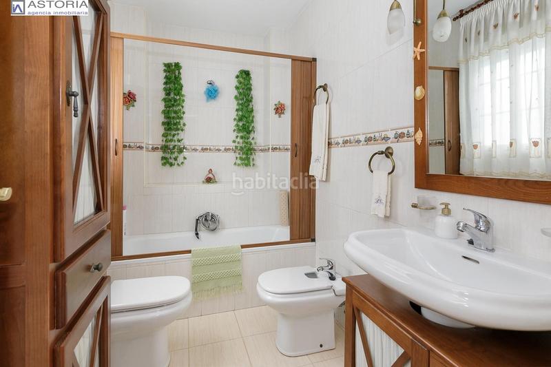 Foto 1f848305-1b9d-4b70-b3fd-0b880be6889c. Casa  junto al pts en Barrio de Zaidín Granada