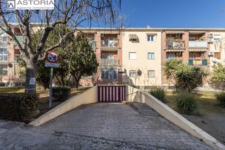 Aparcament cotxe  Calle del laurel. Amplio garaje cerrado en armilla