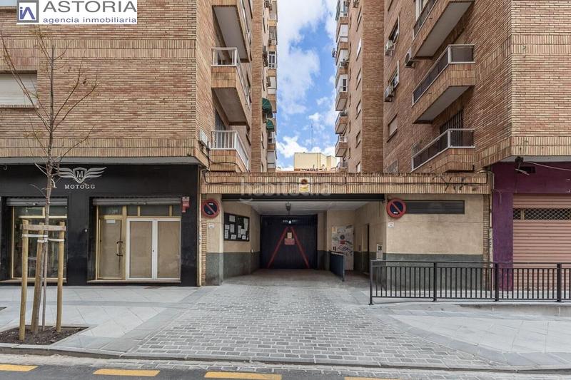 Foto f46cbf5d-e9f8-4edf-bd7d-6f169c990019. Aparcament cotxe a Fígares Granada