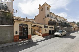 Maison jumelée  Calle de muntasil. Acogedora casa adosada con piscina comunitaria y acceso directo