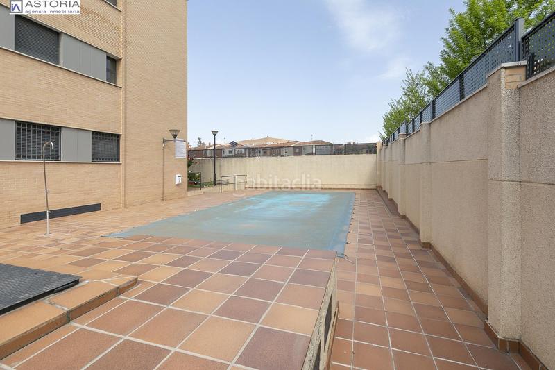 Foto 36cca04e-85e7-4426-afaf-8172b6d8e4a2. Piso tu nuevo hogar te espera! piso de ensueño con terraza, piscina y listo para entrar a vivir. en Granada