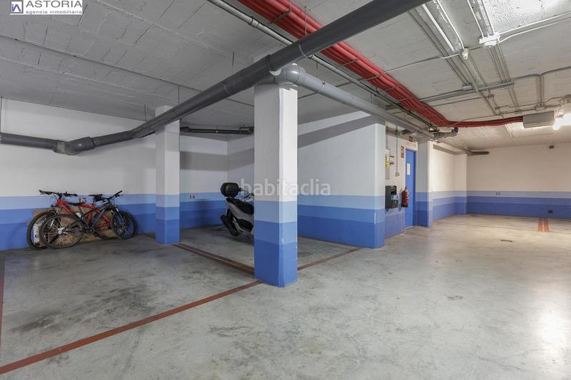 Foto 9231fba0-1751-4407-8860-c2bffabab59c. Piso tu nuevo hogar te espera! piso de ensueño con terraza, piscina y listo para entrar a vivir. en Granada