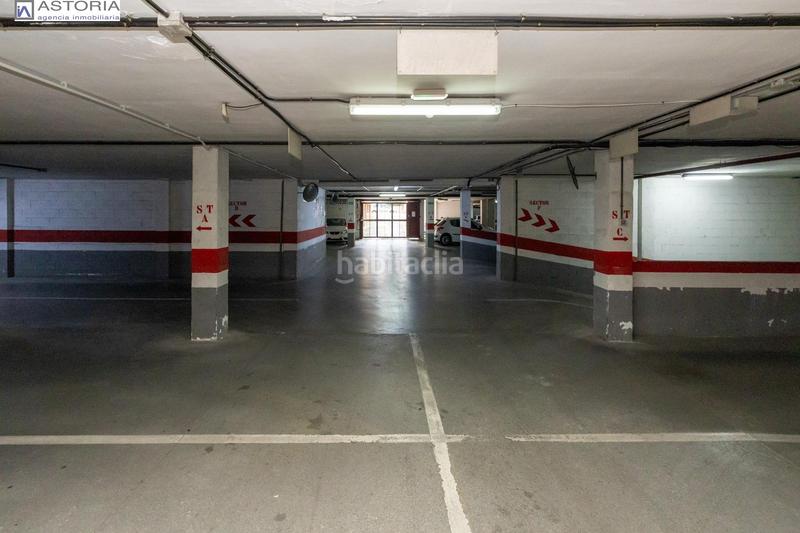 Foto d73d0460-ca08-4772-9ea5-25da2a6c8d5b. Posto auto in calle morena 1 in Angustias - Chana - Encina Granada