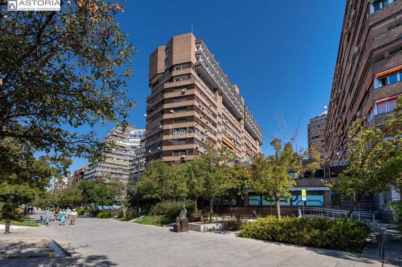 Foto 6d093b1d-1e54-43ca-89f1-3fca3f87004a. Pis a avenida de la constitucion 18 a Plaza de Toros Granada