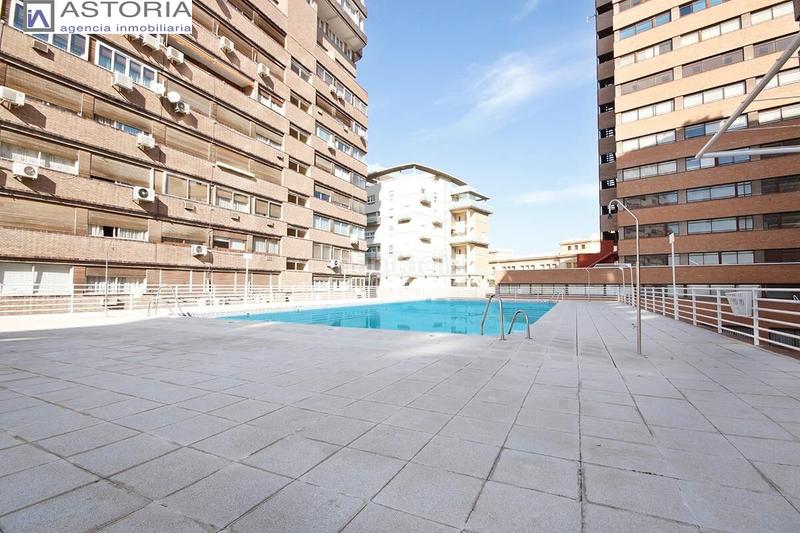 Foto 84487ac3-73c2-41f8-8bcb-3e687046828d. Pis a avenida de la constitucion 18 a Plaza de Toros Granada