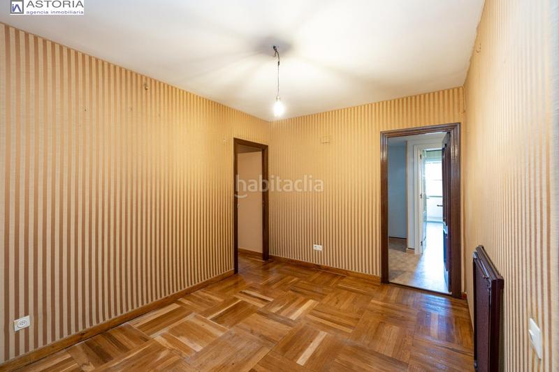 Foto 8b37efdd-1864-48e9-9a5f-79d00b439b27. Pis a avenida de la constitucion 18 a Plaza de Toros Granada