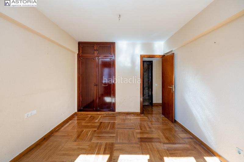 Foto ee4acf42-9096-442f-b7dc-b7739391c748. Pis a avenida de la constitucion 18 a Plaza de Toros Granada