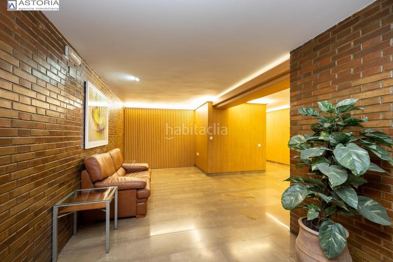 Foto f6f1d564-f8ff-417d-939a-e7b57995a0de. Pis a avenida de la constitucion 18 a Plaza de Toros Granada