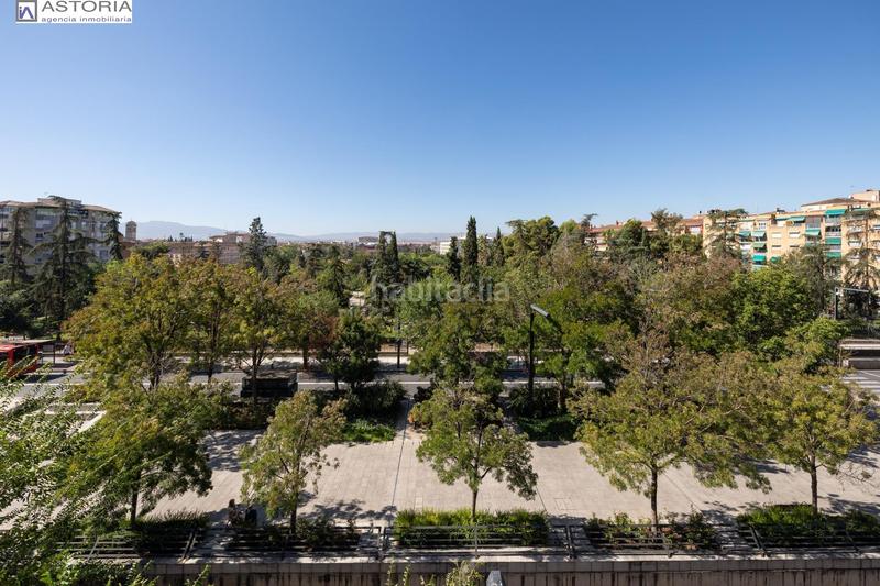 Foto fc572ea0-b53d-4b3a-847b-b65e9ee06861. Pis a avenida de la constitucion 18 a Plaza de Toros Granada