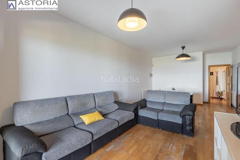 Foto 5176bf23-aee6-46d8-8f93-13d132d74483. Piso precioso piso a la entrada en Jun