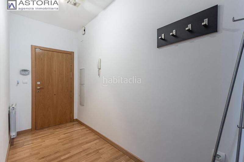 Foto a10c3c3a-8514-4c12-9983-2c6a48b22075. Piso precioso piso a la entrada en Jun