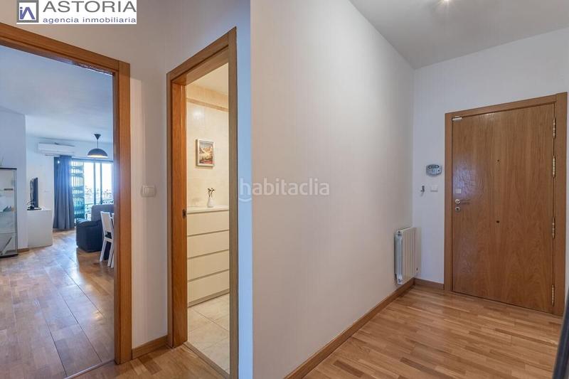 Foto d18014c6-dd9a-4b64-b04e-841678d730a7. Piso precioso piso a la entrada en Jun