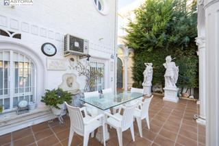 Casa aparellada  Calle de la gallomba. Casa pareada con piscina en zona muy tranquila de gojar barranco