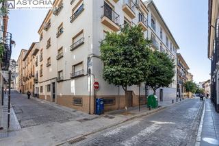 Pis  Calle jarreria. Piso 4 dormitorios en el corazón del realejo