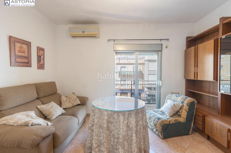 Foto af02c2ee-a200-4e01-8005-7a5514cb152c. Piso estupendo piso junto al metro en Maracena