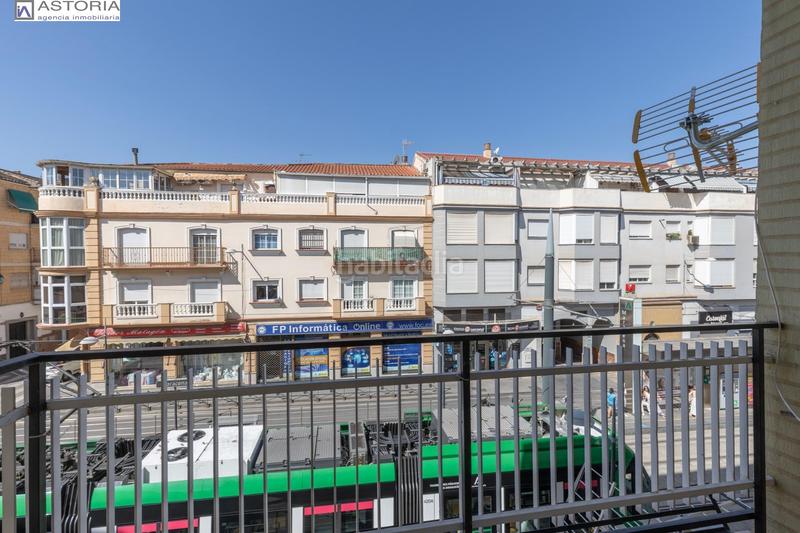 Foto b34753ab-6d02-4765-ad32-9f5648e54956. Piso estupendo piso junto al metro en Maracena