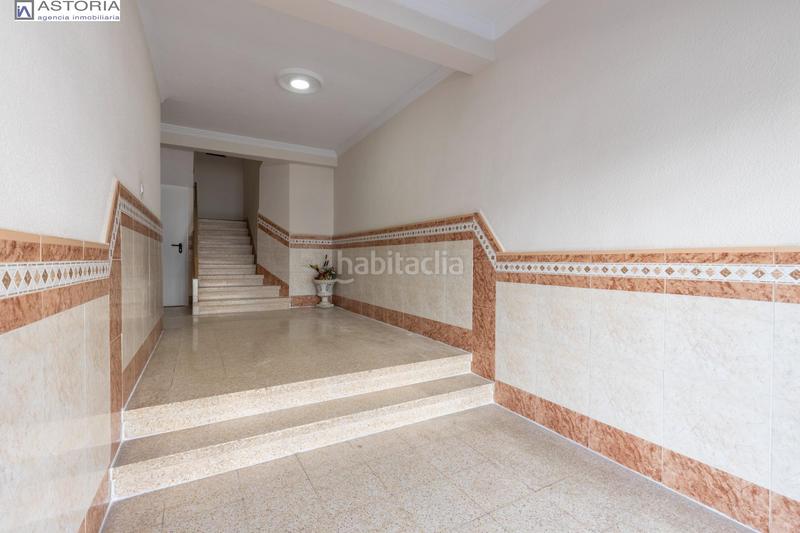 Foto c72f647e-744a-4ef6-8c82-c9d229af2fde. Piso estupendo piso junto al metro en Maracena