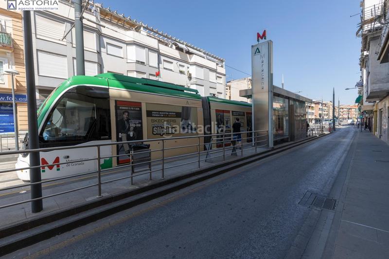 Foto d9c9a8eb-5566-41cb-9a9d-66b6f3c138ba. Piso estupendo piso junto al metro en Maracena