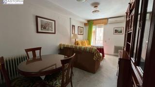 Alquiler Apartamento en Calle doctor azpitarte 2. Apartamento amueblado con plaza de garaje situado junto al hospi