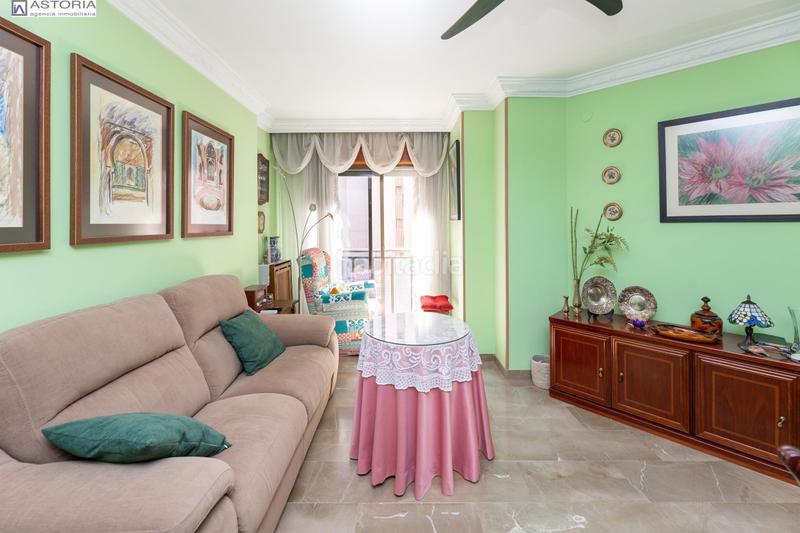 Foto c123d491-b853-4ef9-aacc-cd2ca27d9f40. Piso tu nuevo hogar en la avenida de la constitucion en Granada