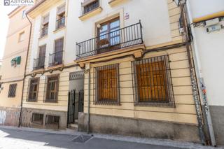 Apartament  Calle del agua de cartuja 35. Coqueto apartamento junto a calle ancha de capuchinos con plaza