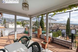 Casa  Calle granada. Vivienda junto al centro del barrio de monachil
